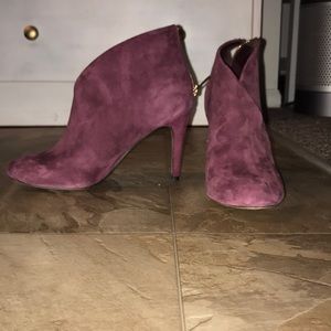 Alfo suade purple heels